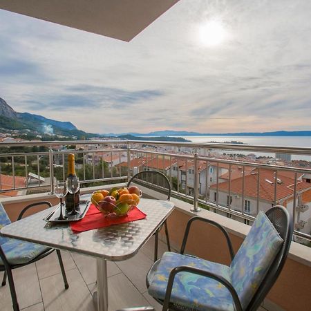 Apartment Paradise Макарська Екстер'єр фото