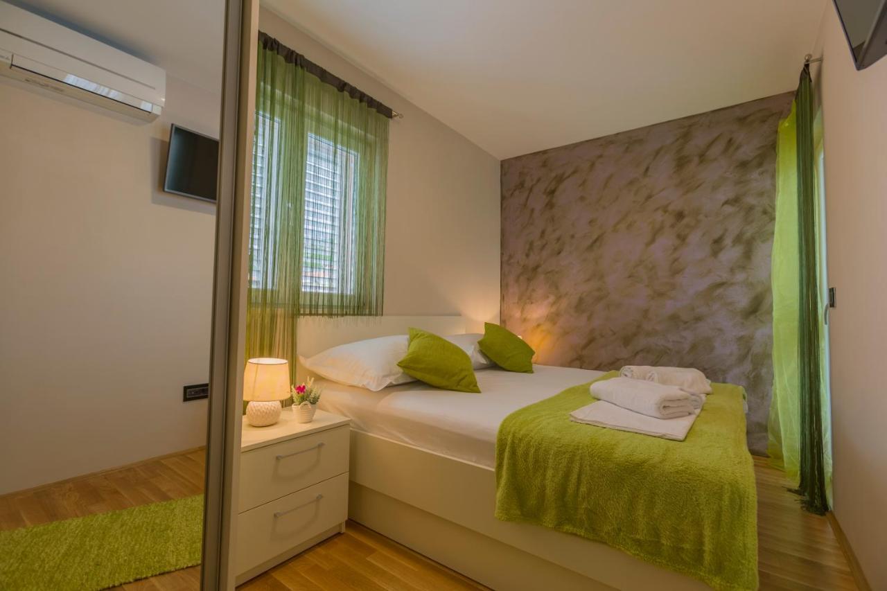 Apartment Paradise Макарська Екстер'єр фото