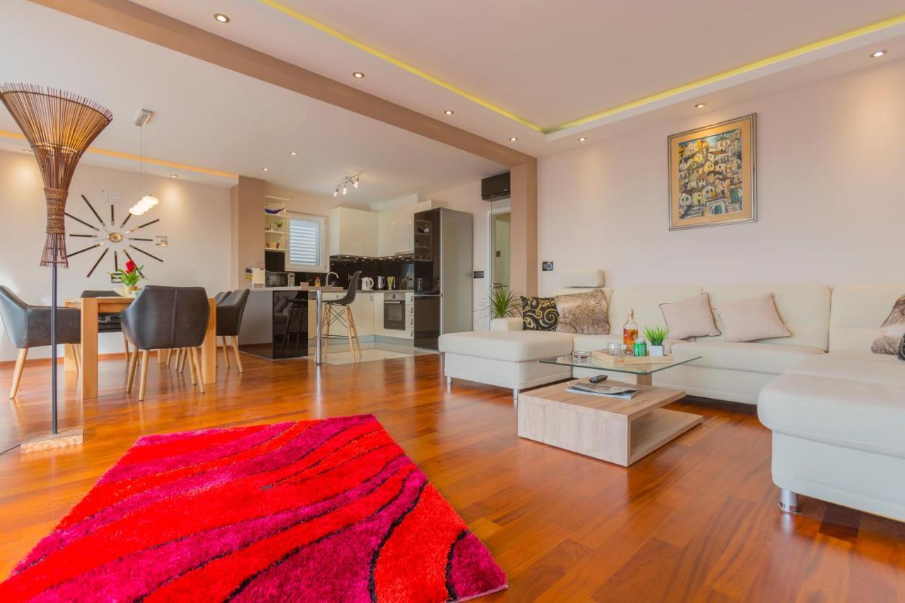 Apartment Paradise Макарська Екстер'єр фото